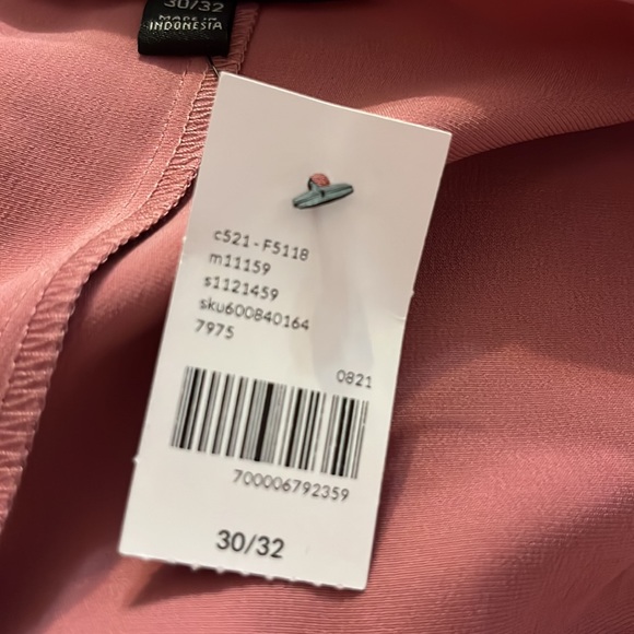 Lane Bryant 30/32 “Mesa Rose” pink satiny camisole with ruched detail - Picture 9 of 16